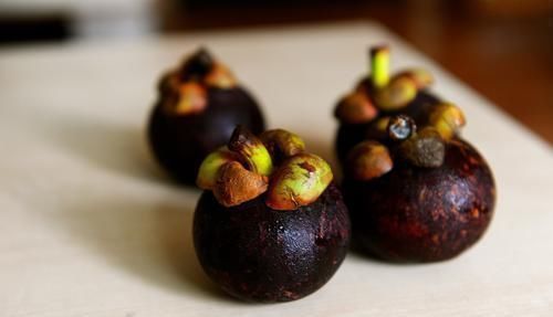 衰老|女人若不想变成黄脸婆,日常多吃这6物,或能排毒养颜、皮肤水灵