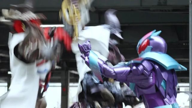 基因组|假面骑士ReviBarid暴龙基因组官方设定公开,冰系大杂烩很猛啊