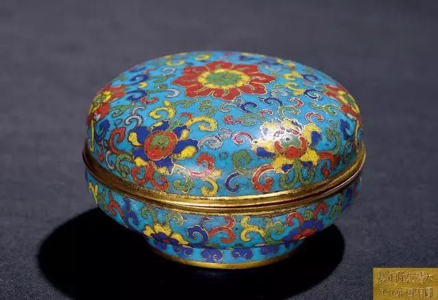  源于故宫博物院官网|古人的收纳盒，怎一个美字了得！