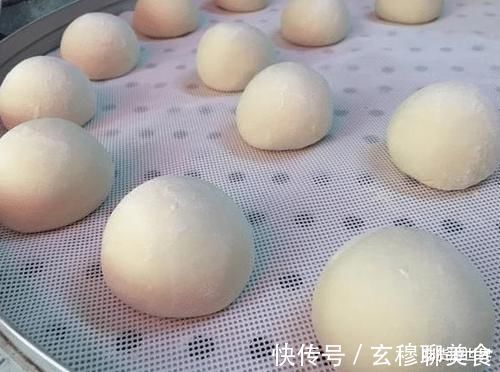 天冷发面,不能只放酵母,多加这两样食材,就能滋生一些酵母菌