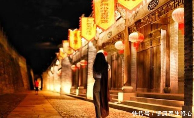 主持人|诗词大会主持人龙洋,用错“灯火阑珊处”,被专家和观众双双质疑