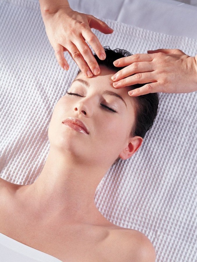 按摩师|宋美龄的养生秘诀,才知道她为何40岁患癌,却能活到106岁