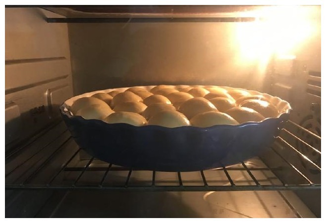 这个面包做法太简单了,不用整形,滚圆就好,放上3天也不硬