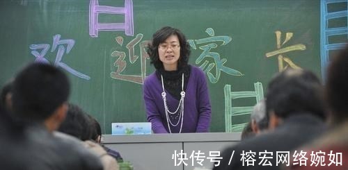 家长|研究生哥哥给弟弟开家长会,看完成绩单脸都黑了,哥哥内心很崩溃