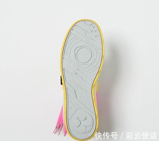 假面骑士|假面骑士粉丝也很难驾驭 羞耻度爆表的ex-aid主题运动鞋公开!