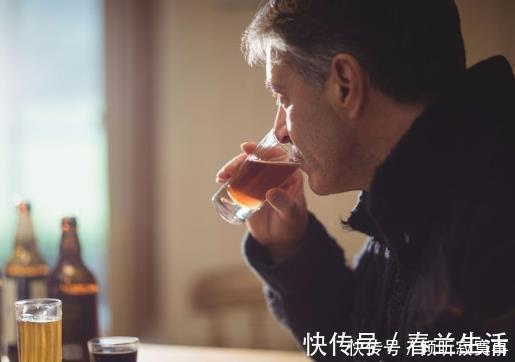 睡前|不论男女,50岁后若能做到睡前“6不要”,身体健康更长寿