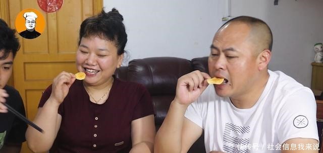 在家|想吃薯片教你在家做,2块钱能做一大盘,又香又脆,比买的还好吃