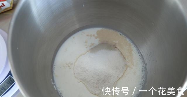 花朵|花朵形状的吐司，好看又好吃，营养又健康！