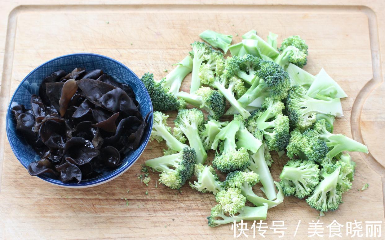 辛墨墨|减肥期也能大口吃的家常菜肴,低脂低卡营养均衡,几分钟就能出锅