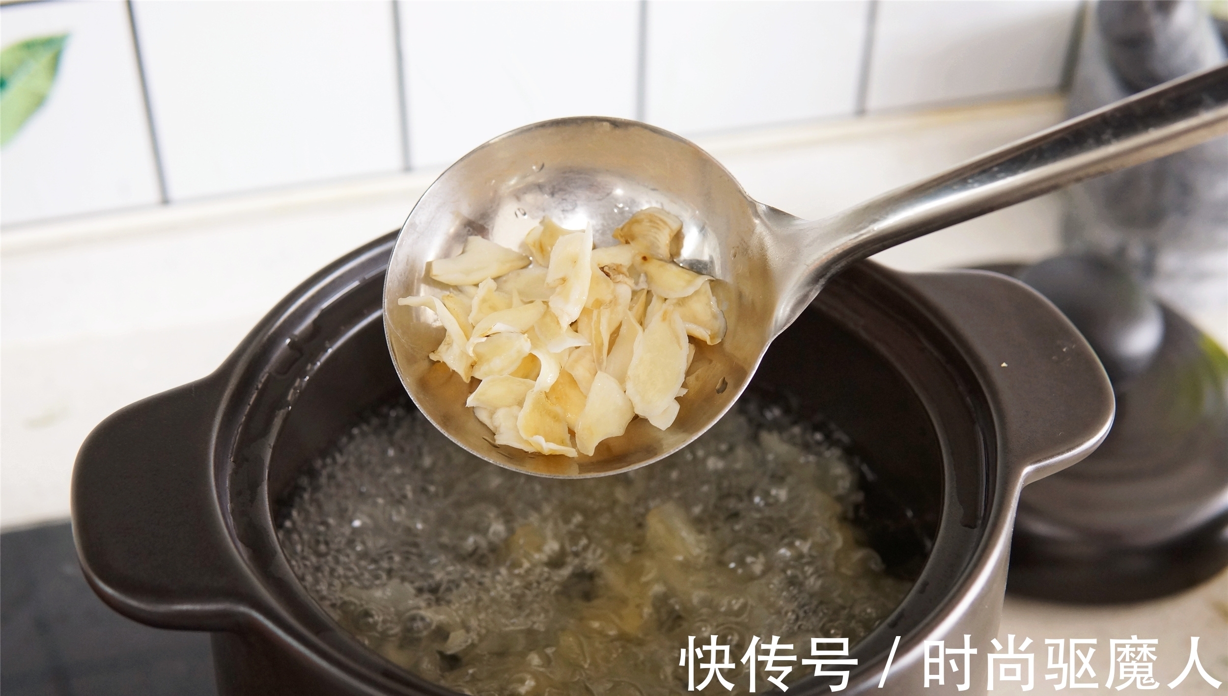 秋天|入秋了，苹果和红枣是绝配，教你简单的做法，整个秋天都舒坦