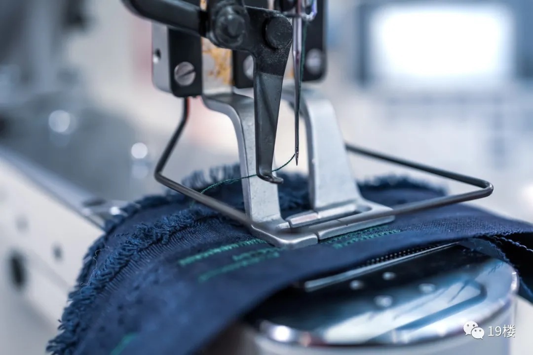 衣服|一件衣服动辄上万！一度排队卖断货的网红品牌“翻车”了