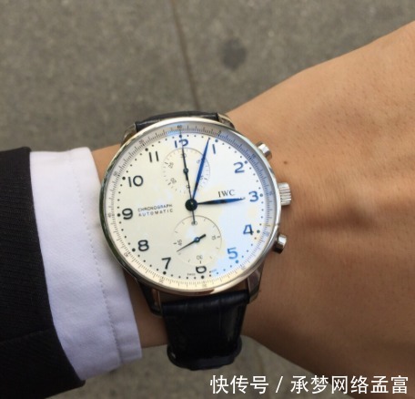蓝针|一直认为万国葡计只能正装佩戴，当我真正拥有后才发现我错了