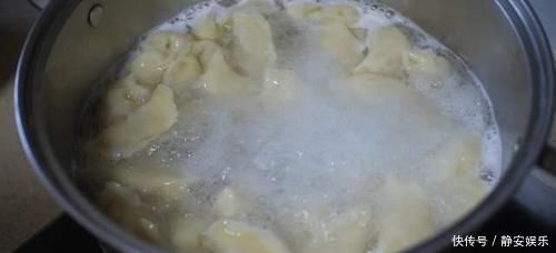 包萝卜饺子,这一步不能少,萝卜不出水,新鲜没怪味,孩子也爱吃