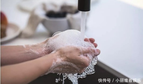 皮肤|美容护肤:秋冬季节皮肤干燥起皮,这些习惯一定要养成!