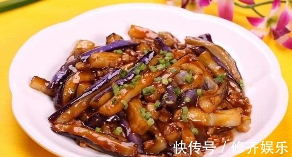 美白|炒茄子时加一宝,美白皮肤,色斑皱纹淡了,黑眼圈没了,不妨一试