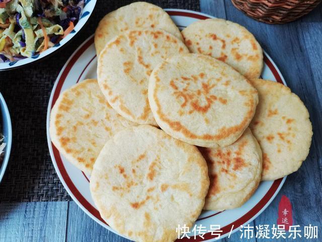 紫甘蓝|这个饼凉了也不会硬,天热了吃这样的饭菜,不会让你出汗哦