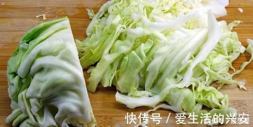 葛根|甲状腺有结节的人,4种常见蔬菜尽早忌口,甲状腺也许夸你聪明