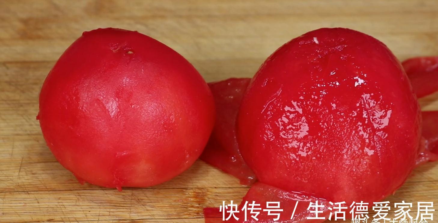 西红柿去皮,最忌开水烫,费时费力,教你2招,简单又实用
