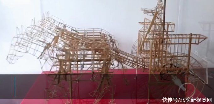 弓弩|83岁老人用900根竹条做动态兵马俑战车,佩剑和弓弩均可取下,网友:兵马俑真爱粉