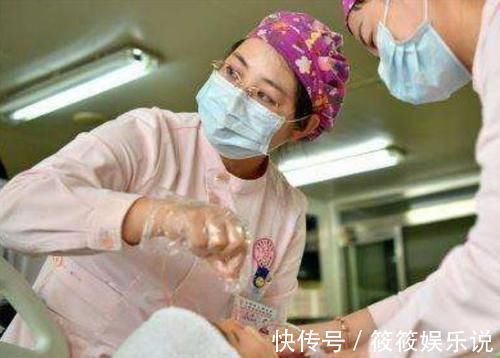 宝妈|7个月宝宝跌下床,宝妈一个安慰动作,把孩子推给了死神