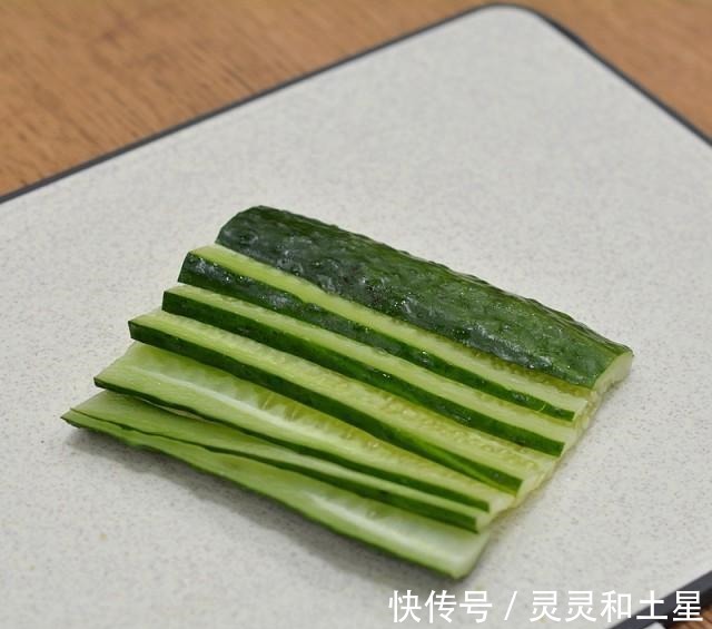 午餐肉芝士三明治，营养丰富，美味可口！午餐肉芝士三明治，营养丰富，美味可口！