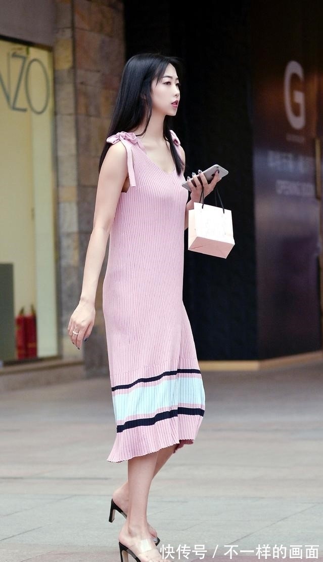 气质|简约减龄的针织长裙,清凉舒适,青春靓丽的女生值得一试