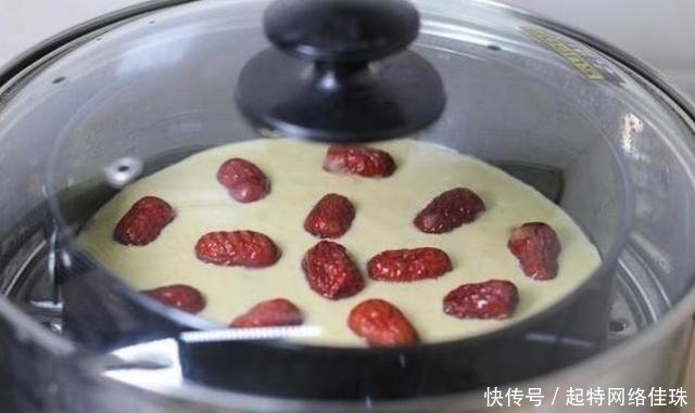 柔软|玉米发糕这样做，教你一招，蓬松柔软，不回缩不塌陷超好吃！