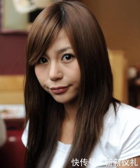 骑自行车|“宁愿坐在宝马里哭”的女孩,十年过去了,现在的她后悔了吗