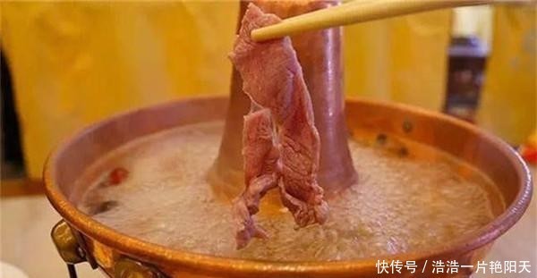 为什么吃火锅,有的羊肉一煮就会出现白沫,有的却干干净净?