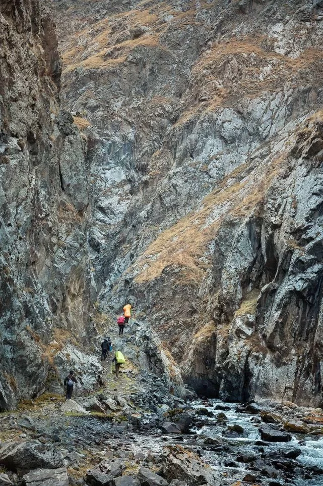 美丽中国-337-：横亘、狼塔