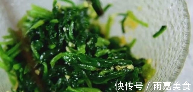 菠菜|再穷也要给孩子吃这菜,1周吃3次,补血又补钙,孩子身高蹭蹭涨