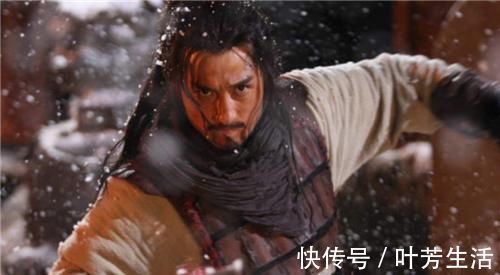 琼英@梁山中，林冲打不过的好汉有多少？专家：至少5人，还有一名女子