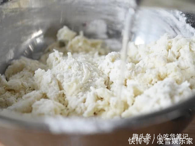 吃货教你大饼冷却后不变硬的方法,只需要一招,再不用吃冷饼子了