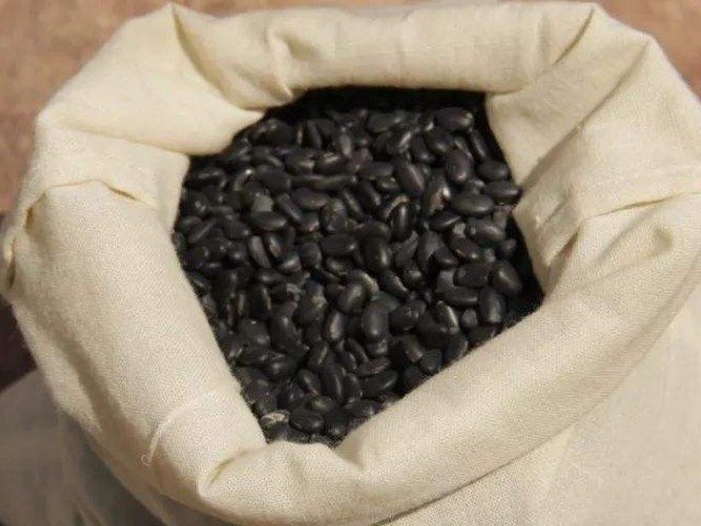 别再醋泡黑豆了,老中医最爱的一种吃法,帮你补足肾气,腿脚更好