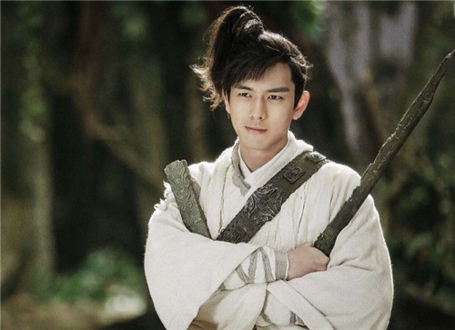 老农模仿《咏鹅》写《咏鸡》,获万元大奖,网友效仿却出尽洋相