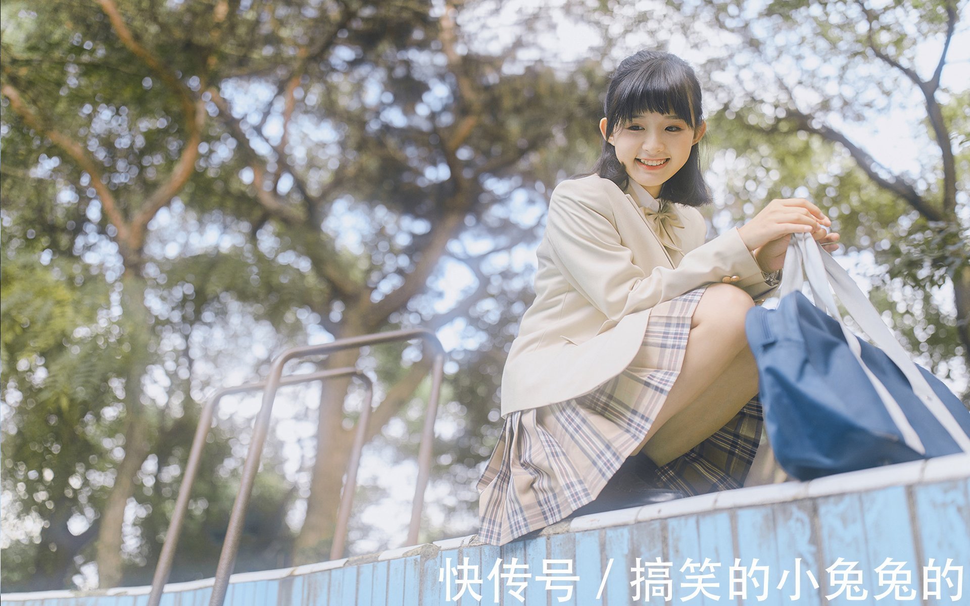 |搞笑GIF段子：现在发传单的都这么嚣张了吗