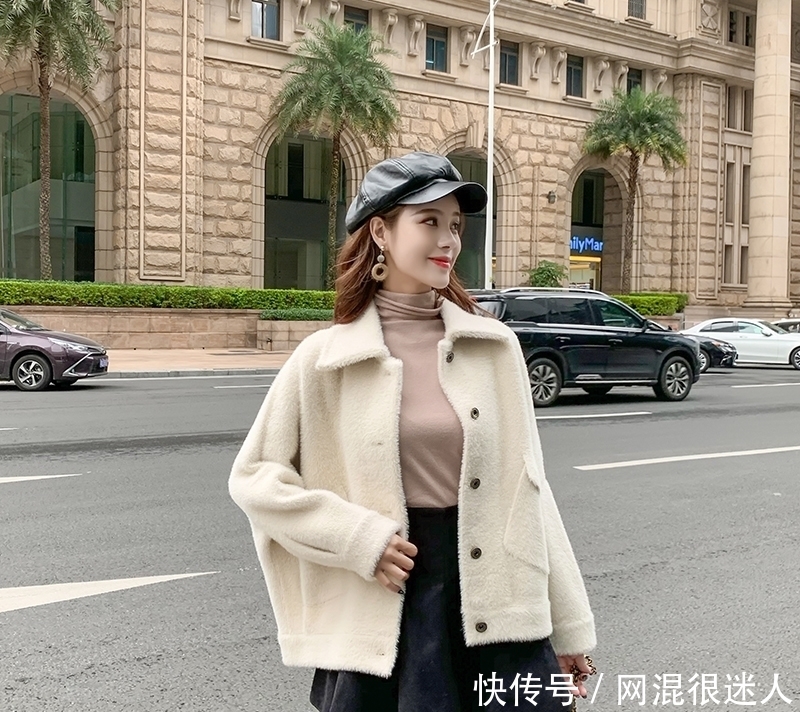 短款|小个子女人别乱穿,“短款外套+萝卜裤”显高其实很容易