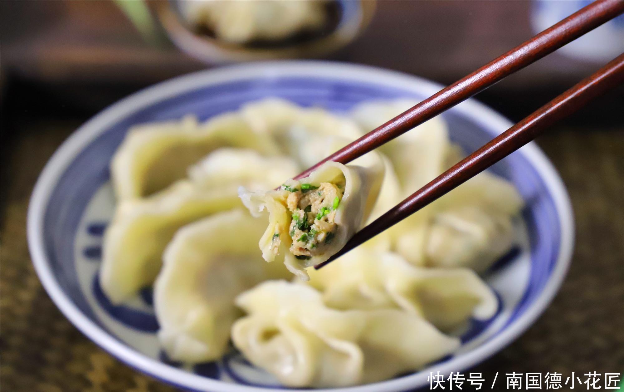 冬季,此菜正当季,用来包饺子,鲜嫩多汁,比纯肉的好吃,真鲜