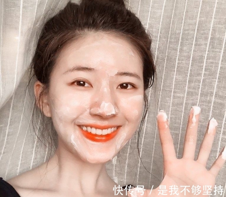 护肤品 女人不管多大,洗脸后要懂得“3不要”,不然再贵的护肤品也白用