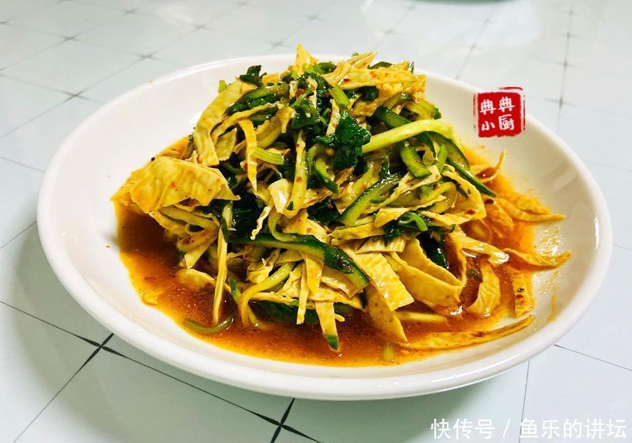 忙完工作,准备一些家常菜,一家人坐一起吃,真踏实呀