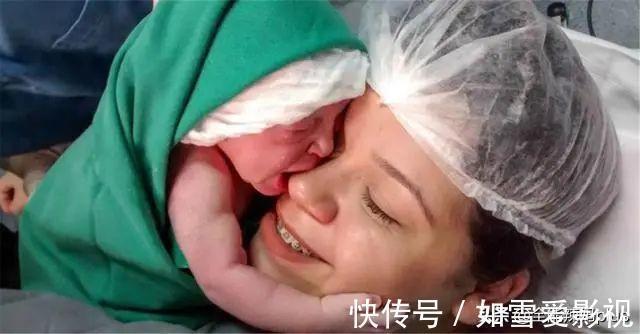 乐翻|最“社会”宝宝:自带“迎接仪式”出生,大场面“乐翻”医生