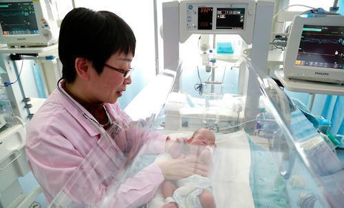 发育|怀孕满七个月,四道关卡等在前方,熬过了,胎宝基本就能平安出生