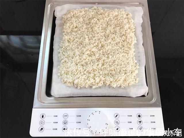 快手|饺子皮加1碗糯米,做成快手早餐,皮薄馅大,一人一屉不够吃