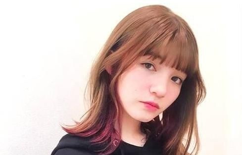 大头 头大女孩都在想留什么发型显脸小,女孩子大脸大头需要发型拯救