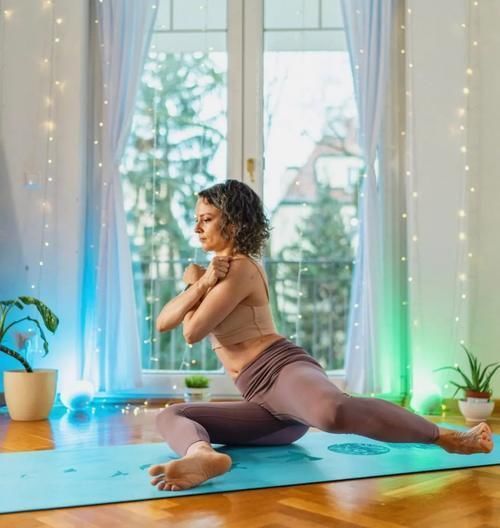 右脚|双腿分开越大,髋越来越灵活,还你浓浓女人味