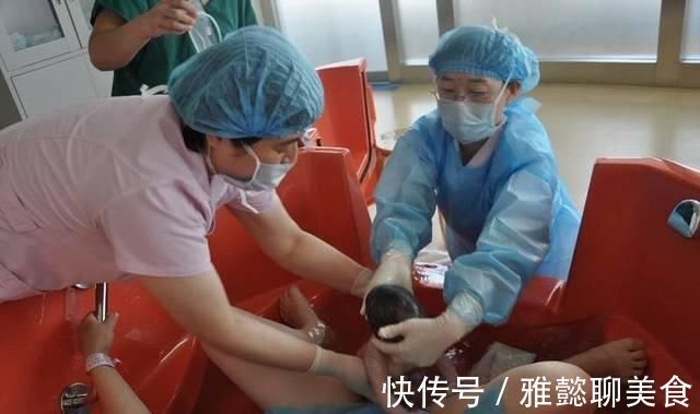 宝宝|水中分娩的宝宝,出生时会“呛水”吗?看完后感叹生命的神奇