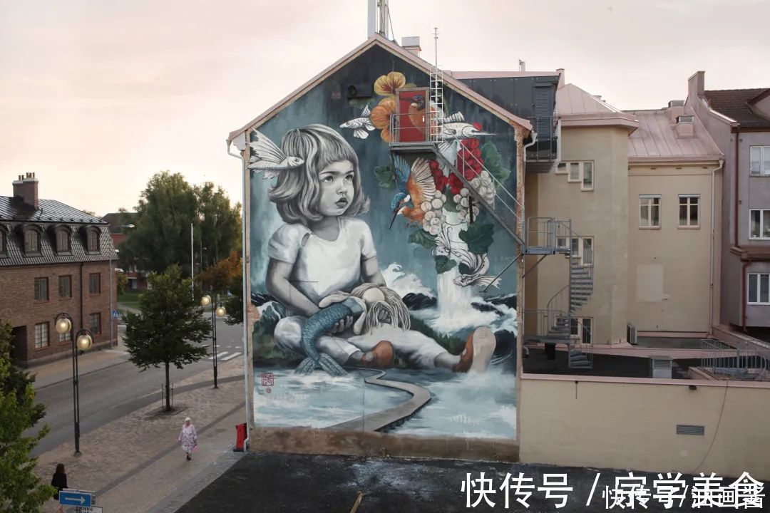 压迫感#用整栋楼作画布,她的涂鸦大到离谱,作品却让人感觉到舒缓