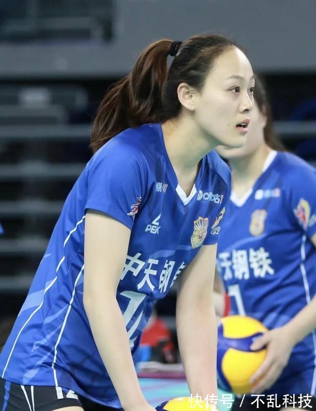 中国女排|1米97新版袁心玥被淘汰!女排3大1米9高妹上位,激烈竞争已开启