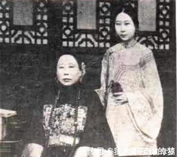 打工|富士康的“打工妹”辞职后都去干什么了说出来都怕你不信!