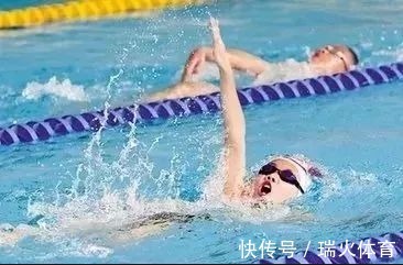 池壁|游泳丨一定要用手触碰池壁吗?来看!